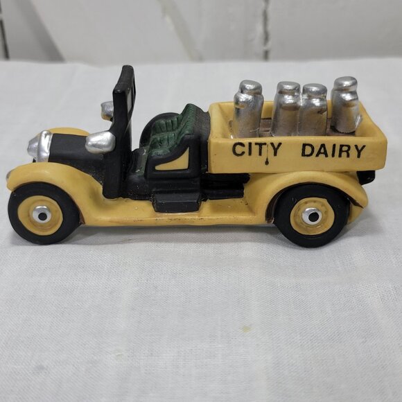 Heritage Village Transport Set – City Bus & Dairy Truck – 1988 w/ Box - - Picture 14 of 16